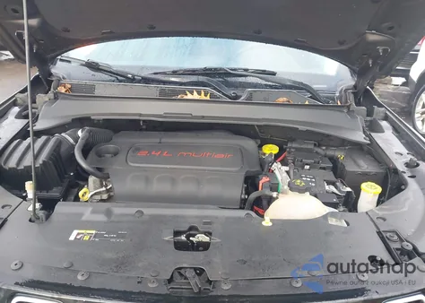 2018 Jeep Compass Latitude 4X4 из США, поврежденный, VIN 3C4NJDBB3JT116791